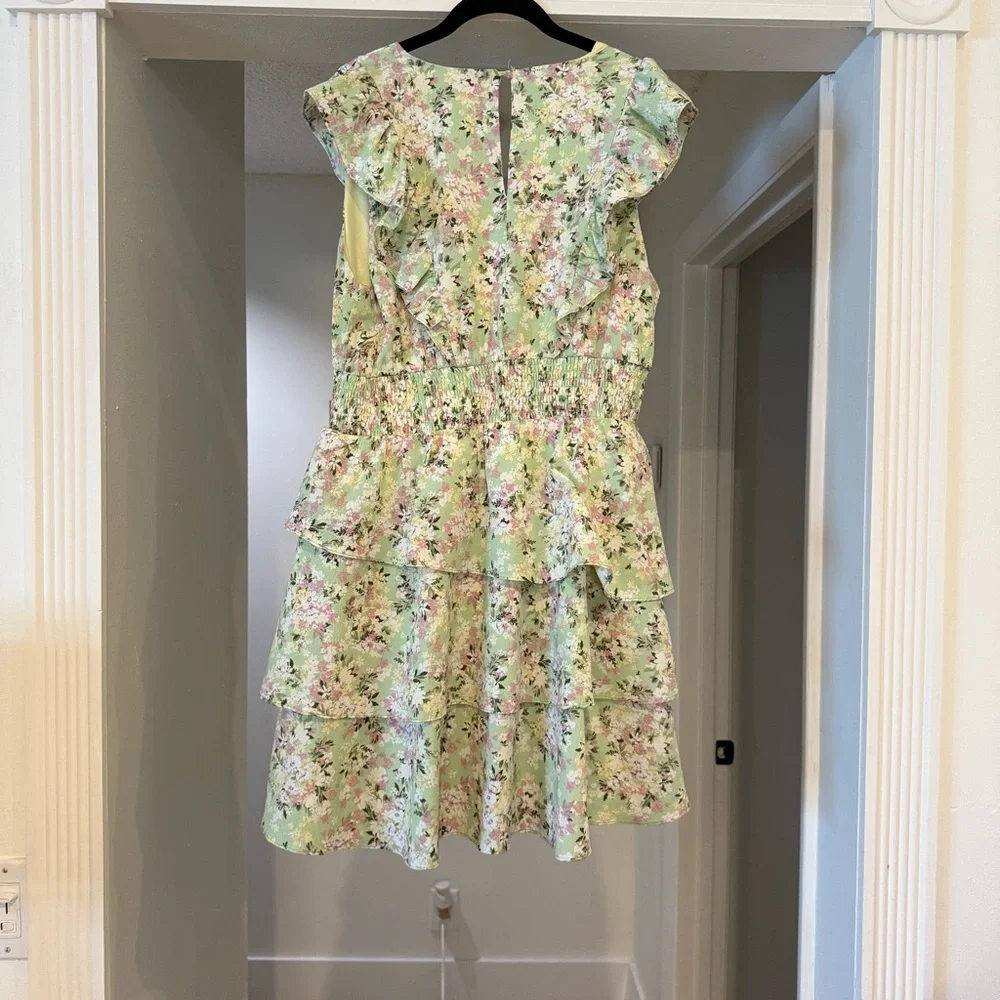 BCBGeneration Ditsy Floral Smocked Waist Tiered Skirt Ruffle Mini Dress Sz Large - Picture 11 of 13